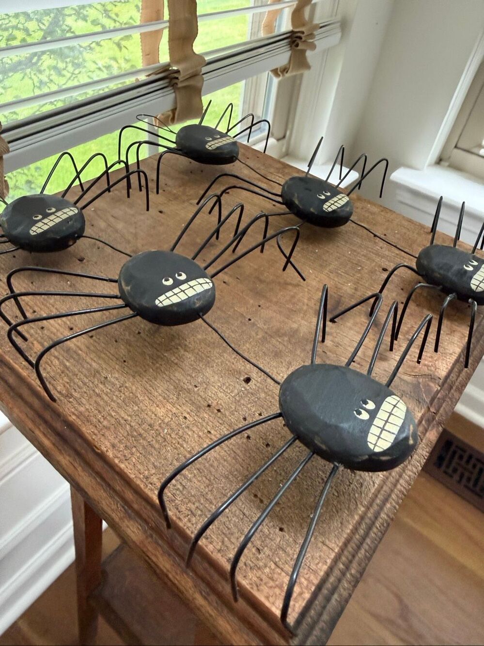 2 Hanging Halloween Wooden Spider Spiders Decor Ornament Folk Art - Picture 4 of 5